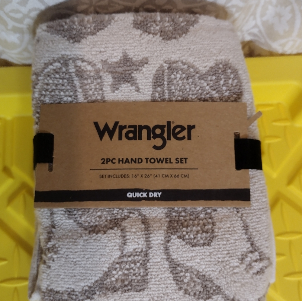 WRANGLER TOWEL SET X 4 NEW WANGLER HAND TOWEL SET WRANGLER BATH TOWEL SET - Picture 8 of 10